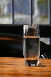 glass-4655318_1280.jpg
